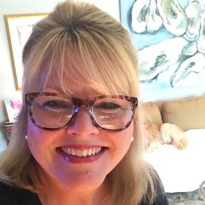 Meet your Posher, Deborah